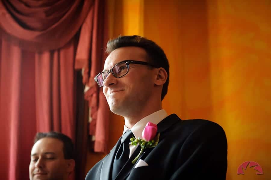 Photography of a small intimate family wedding in Pittsburgh