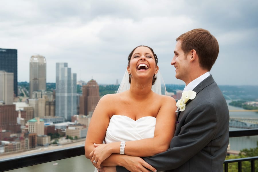 summer wedding in downtown Pittsburgh at Epiphany Church