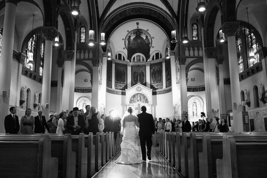 summer wedding in downtown Pittsburgh at Epiphany Church